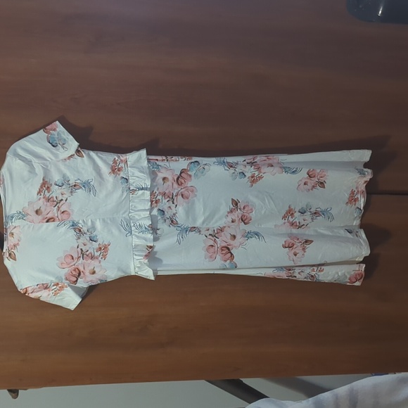 Dress - Picture 2 of 6